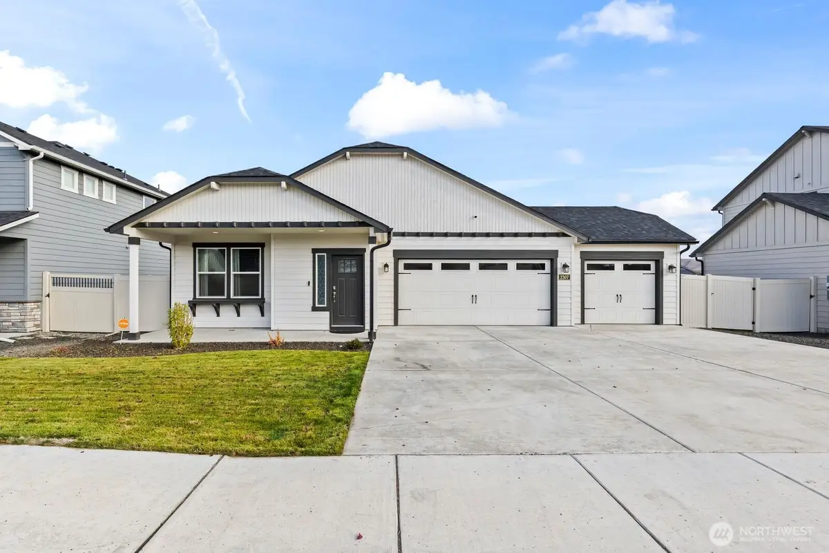 2307 S 57th Avenue, Yakima, WA 98903 - #1