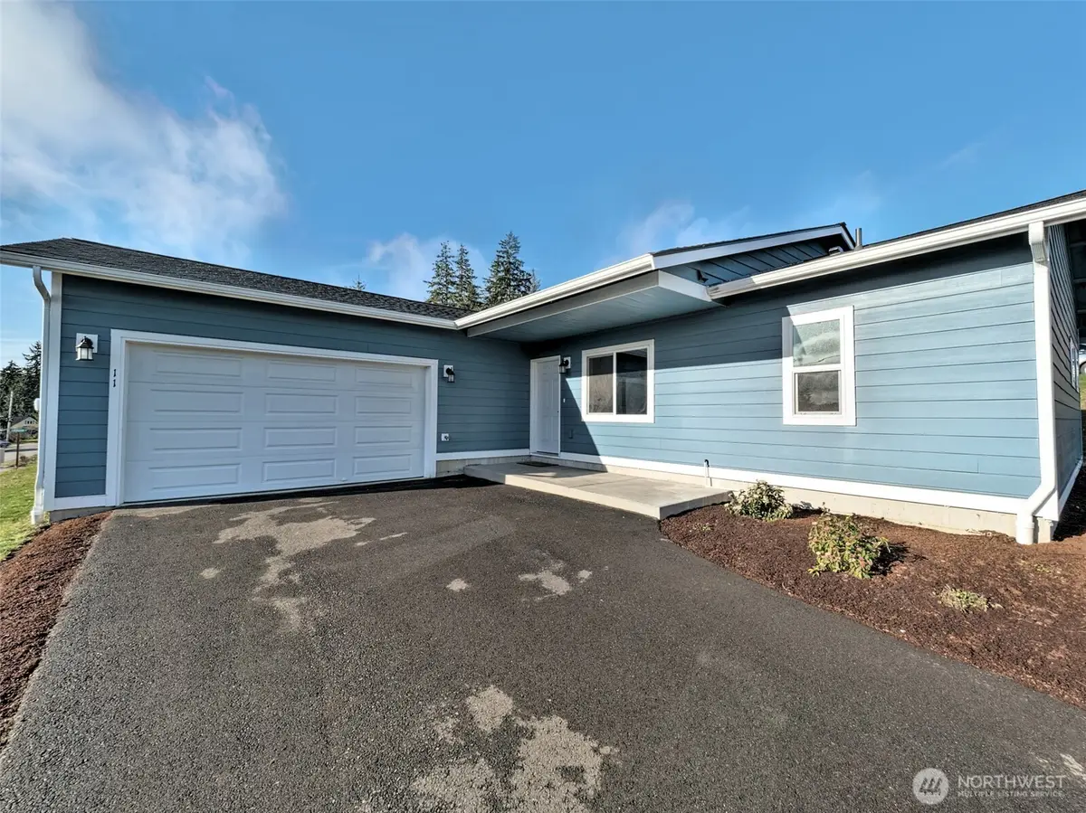 11 E Eberhart Lane, Allyn, WA 98524 - #1