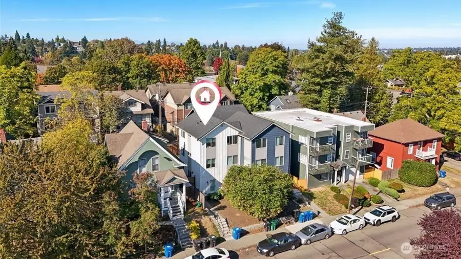 5255 Brooklyn Avenue Ne, Seattle, WA 98015 - #2