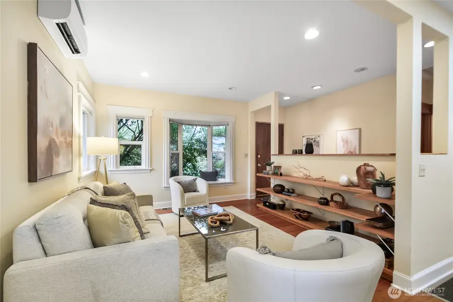 932 21st Avenue, Seattle, WA 98122 - #2