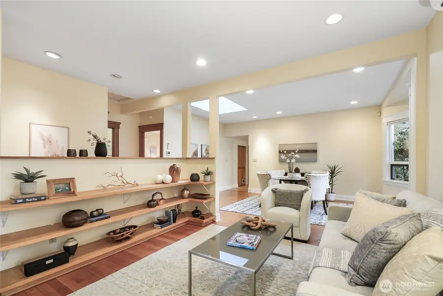 932 21st Avenue, Seattle, WA 98122 - #3