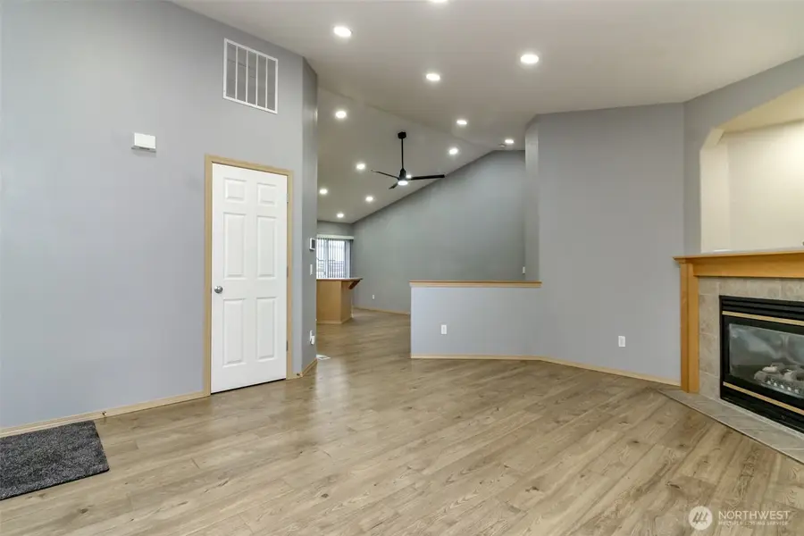 1306 Hansberry Avenue Ne, Orting, WA 98360 - #3