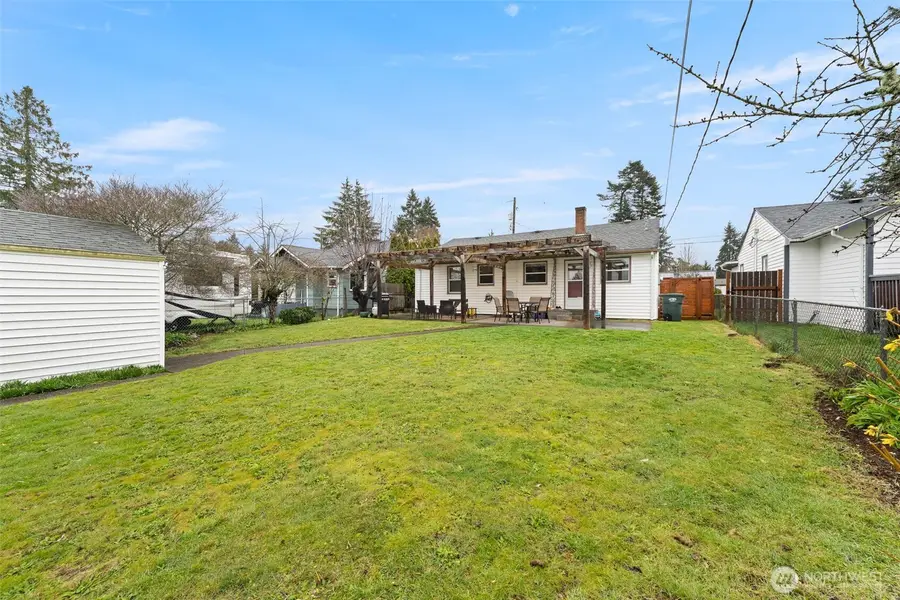 2520 Mtn View Avenue W, University Place, WA 98466 - #3