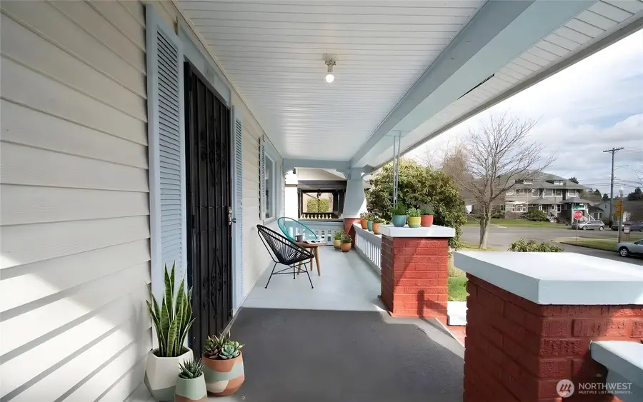 1208 S Ainsworth Avenue, Tacoma, WA 98405 - #3