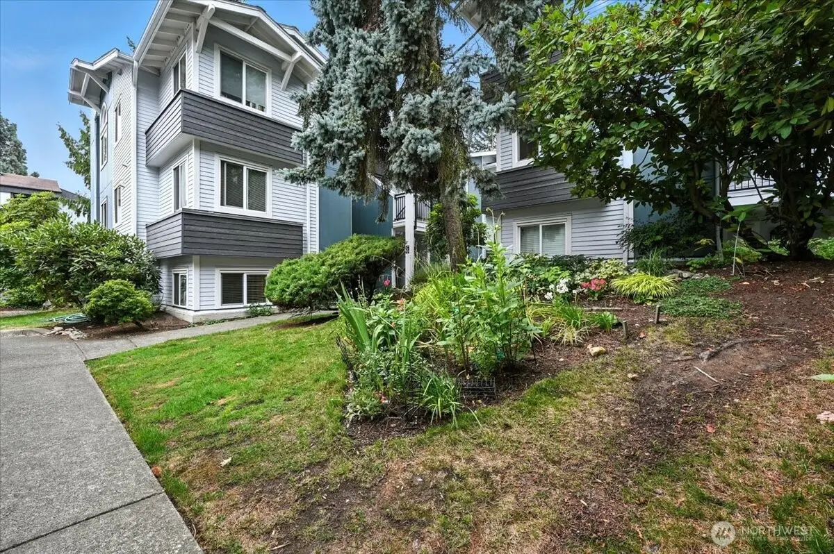 915 N 163rd Street #C17, Shoreline, WA 98133 - #1
