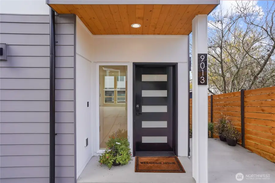 9013 14th Avenue Sw, Seattle, WA 98106 - #2