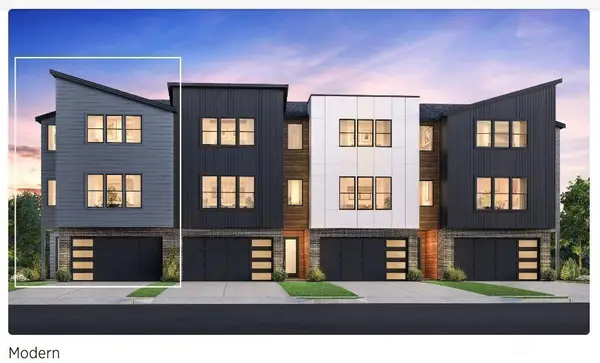 10806 120th Lane Ne #E, Kirkland, WA 98033