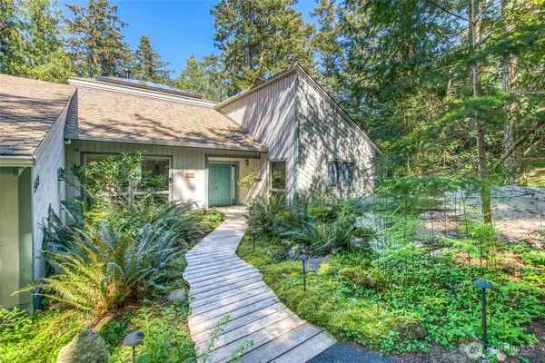 569 Island Drive, Friday Harbor, WA 98250