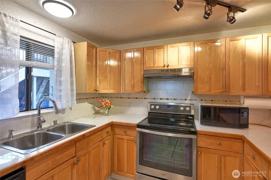 20131 61st Place W #D-104, Lynnwood, WA 98036 - #3