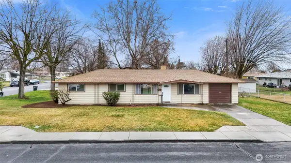 437 Sharon Avenue E, Moses Lake, WA 98837