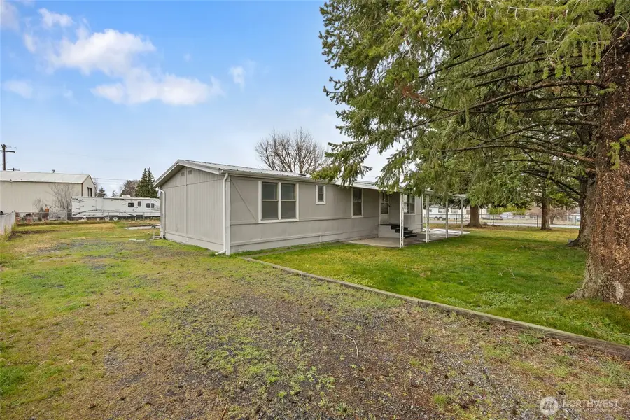 8780 NE Lybbert Drive, Moses Lake, WA 98837 - #2