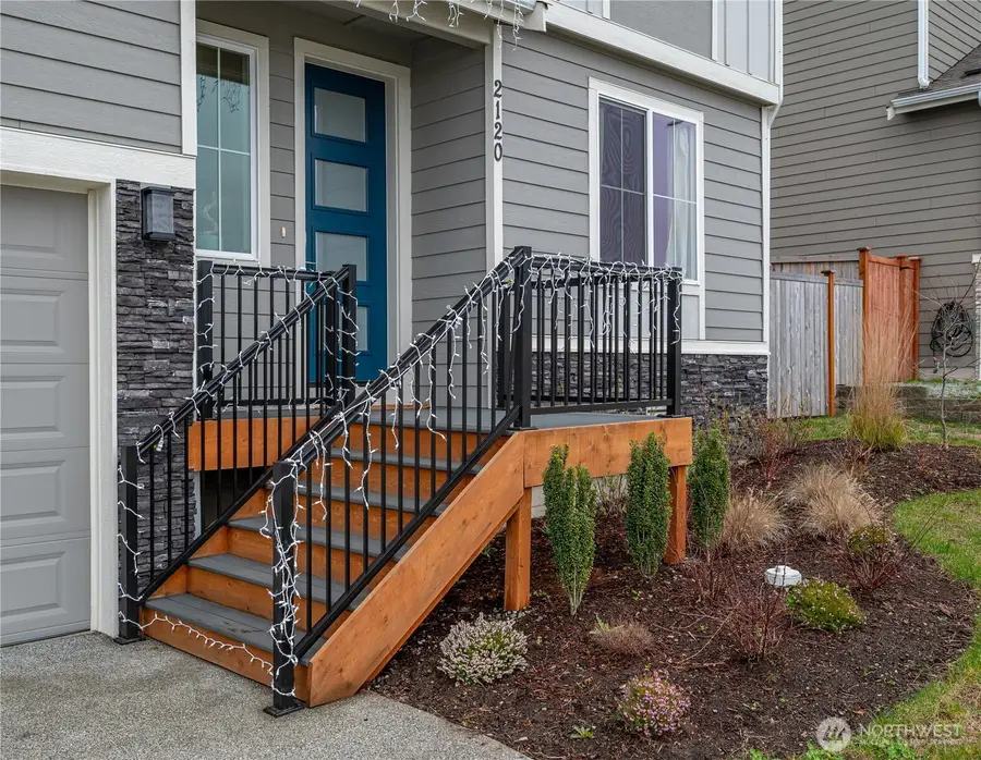 2120 SW Putnam Drive, Oak Harbor, WA 98277 - #2