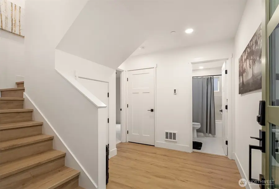 9029 8th Avenue Nw #C, Seattle, WA 98117 - #3