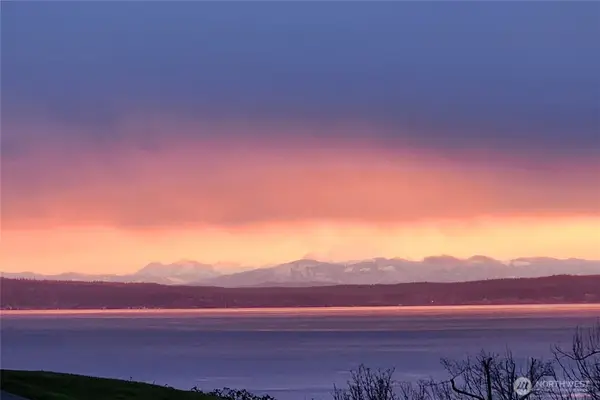 7618 NE Zachariasen Court, Hansville, WA 98340