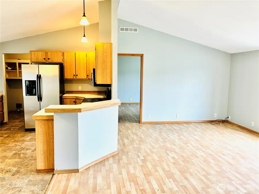 8212 350th Street Ct E, Roy, WA 98580 - #3