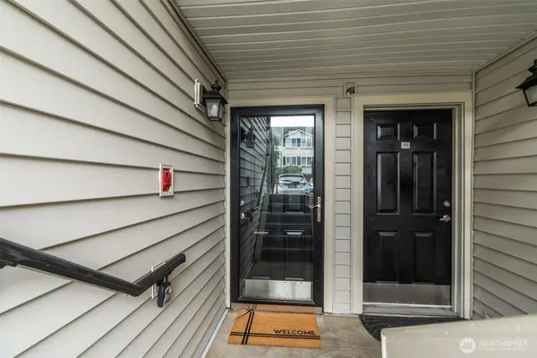 12404 E Gibson Road #J105, Everett, WA 98204