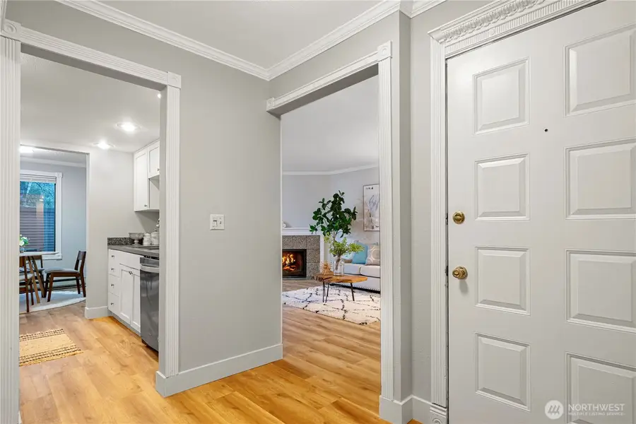 10401 NE 32nd Place #A101, Bellevue, WA 98004 - #3