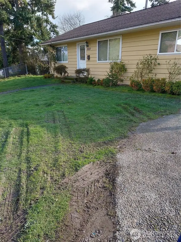 3123 SW Barton Street, Seattle, WA 98126