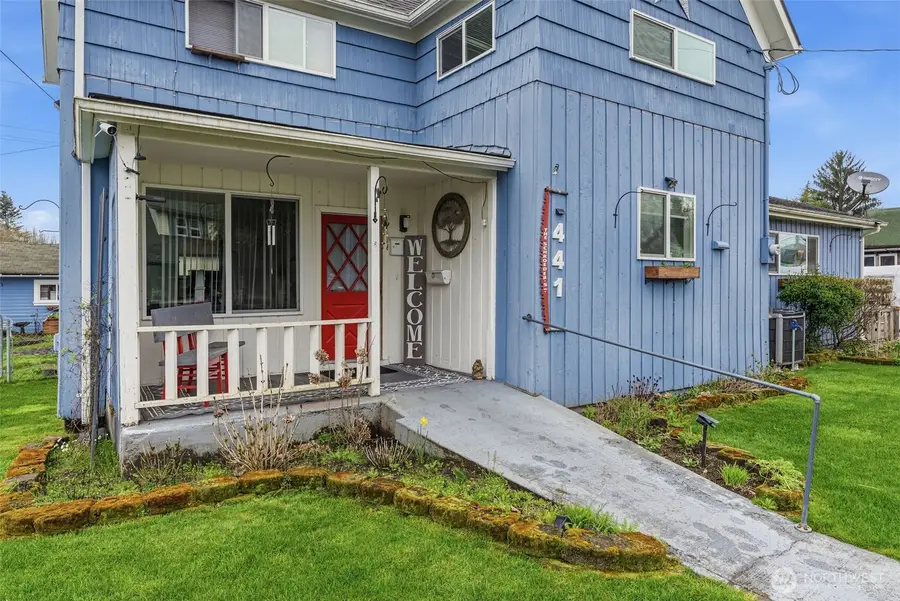 441 4th Avenue Sw, Castle Rock, WA 98611 - #2