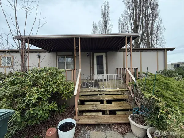 380 E Pole Road #13, Lynden, WA 98264