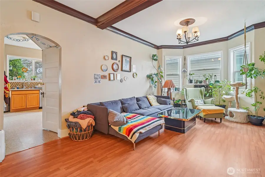 3913 S Edmunds Street, Seattle, WA 98118 - #3