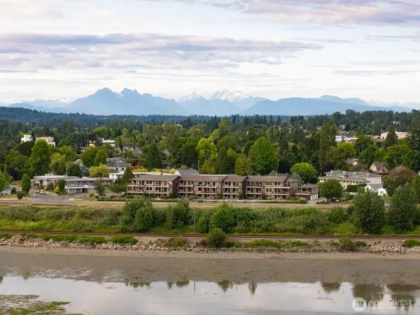 1300 Peace Portal Drive #106, Blaine, WA 98230