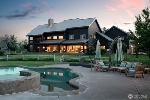 90705 N Yakima River Drive, West Richland, WA 99353