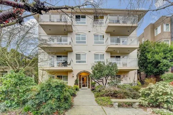 1527 California Avenue Sw #301, Seattle, WA 98116