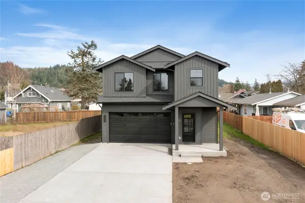 528 Harman Way S, Orting, WA 98360