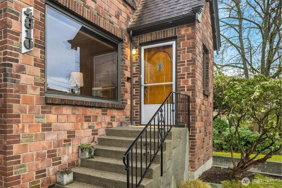 4810 38th Avenue Ne, Seattle, WA 98105 - #2