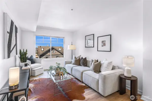 1909 10th Avenue W #203, Seattle, WA 98119