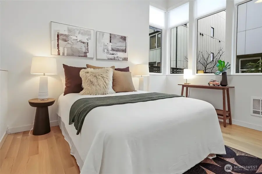 3641 22nd Avenue W #E, Seattle, WA 98199 - #3