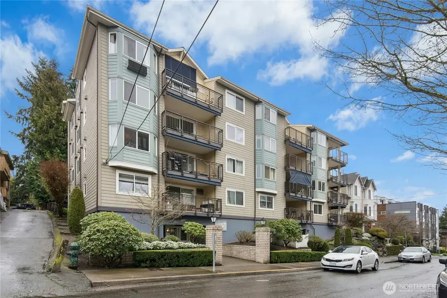 8720 Phinney Avenue N #21, Seattle, WA 98103 - #2