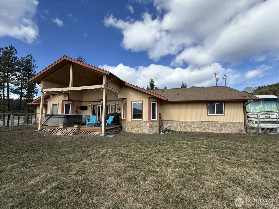 724 E Delaware Avenue, Republic, WA 99166 - #3