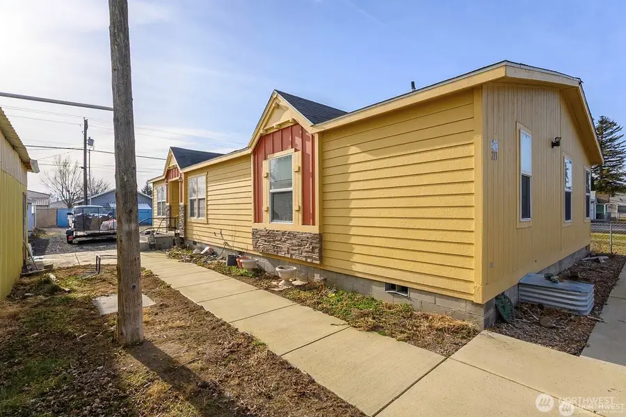 213 W Locust Street, Coulee City, WA 99115 - #2