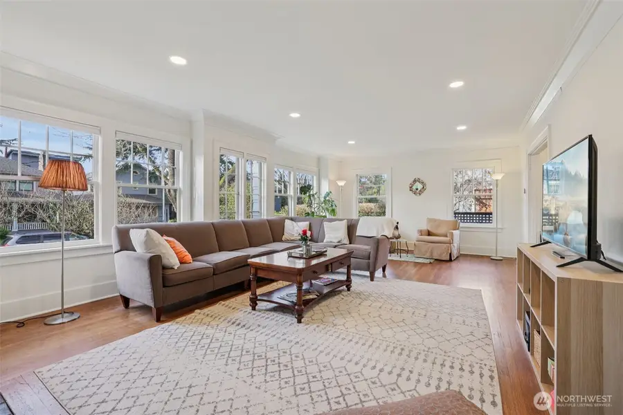 5230 16th Avenue Ne, Seattle, WA 98105 - #3