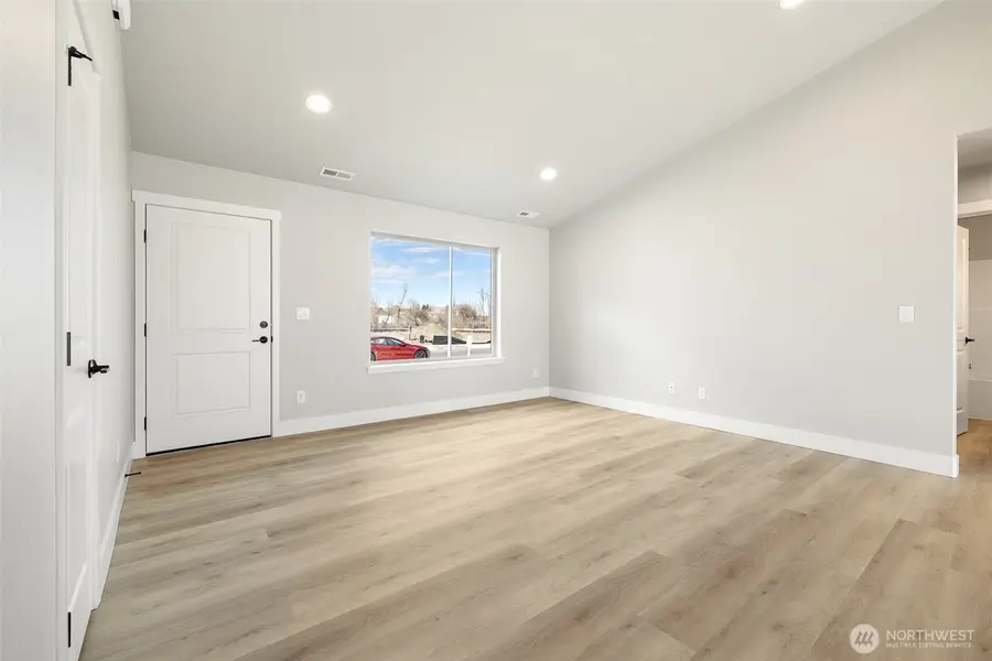 215 Lessor Loop, Moses Lake, WA 98837 - #3