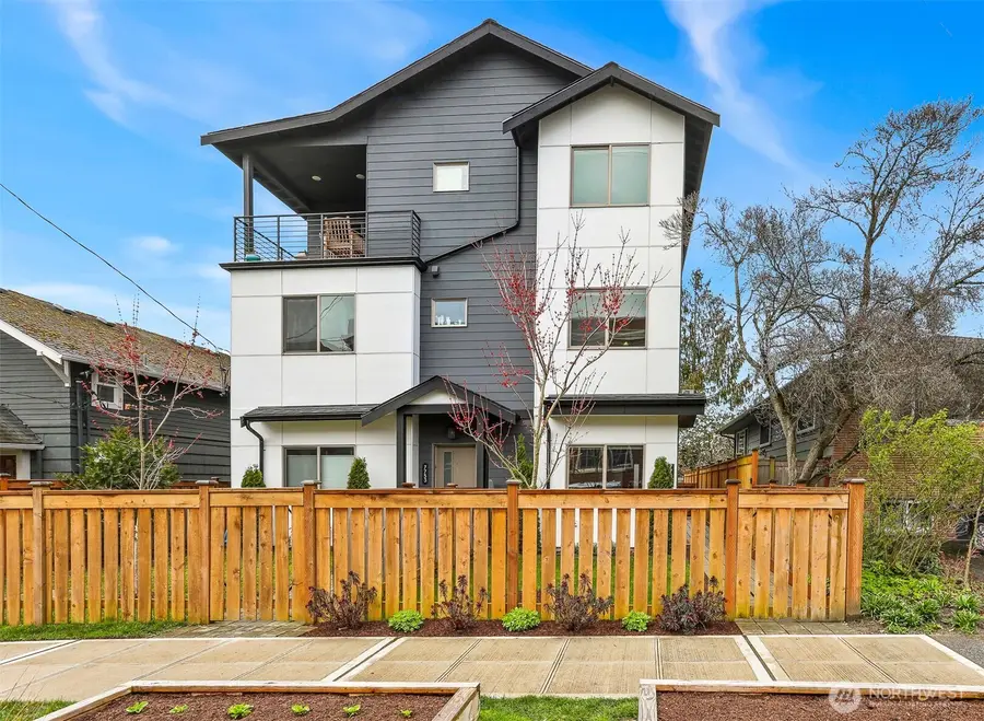 7753 26th Avenue Nw #B, Seattle, WA 98117 - #3