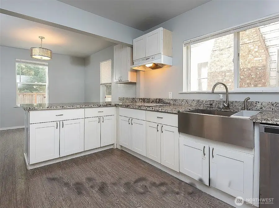 5454 35th Avenue Sw, Seattle, WA 98126 - #2