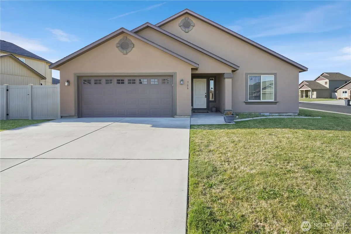 706 7th Avenue Ne, Ephrata, WA 98823 - #1