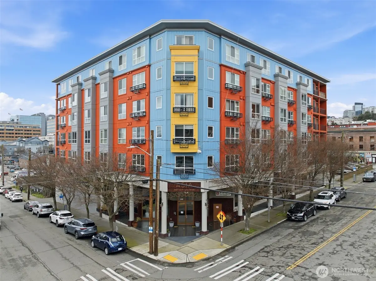 668 S Lane Street #404, Seattle, WA 98104 - #1