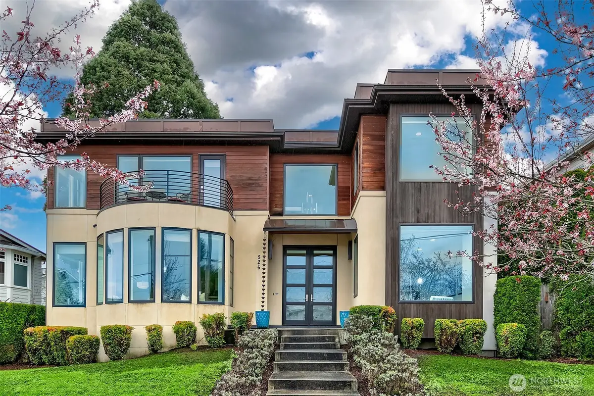 526 14th Avenue W, Kirkland, WA 98033 - #1