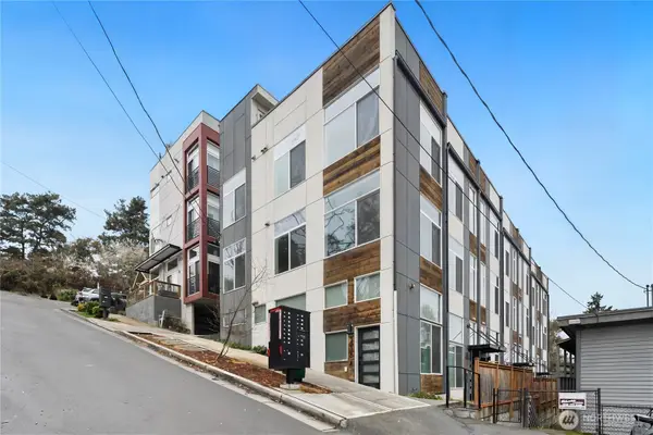 3026 SW Charlestown Street, Seattle, WA 98126