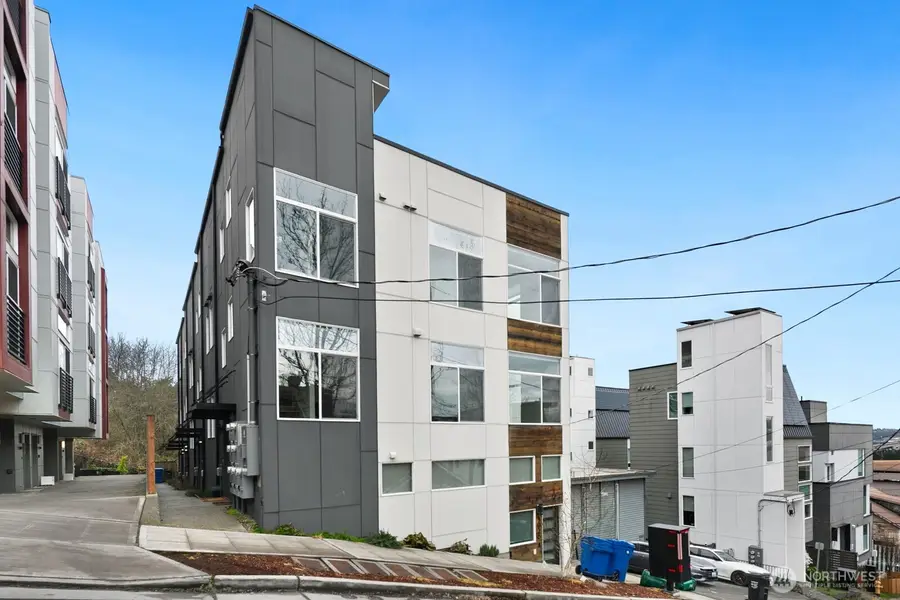 3026 SW Charlestown Street, Seattle, WA 98126 - #2