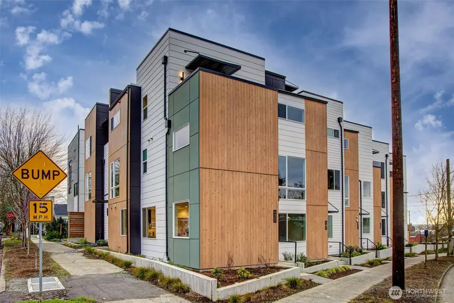 6400 Fauntleroy Way Sw, Seattle, WA 98136 - #2