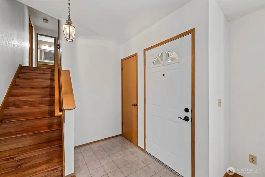 633 NW Mizzen Drive, Oak Harbor, WA 98277 - #3