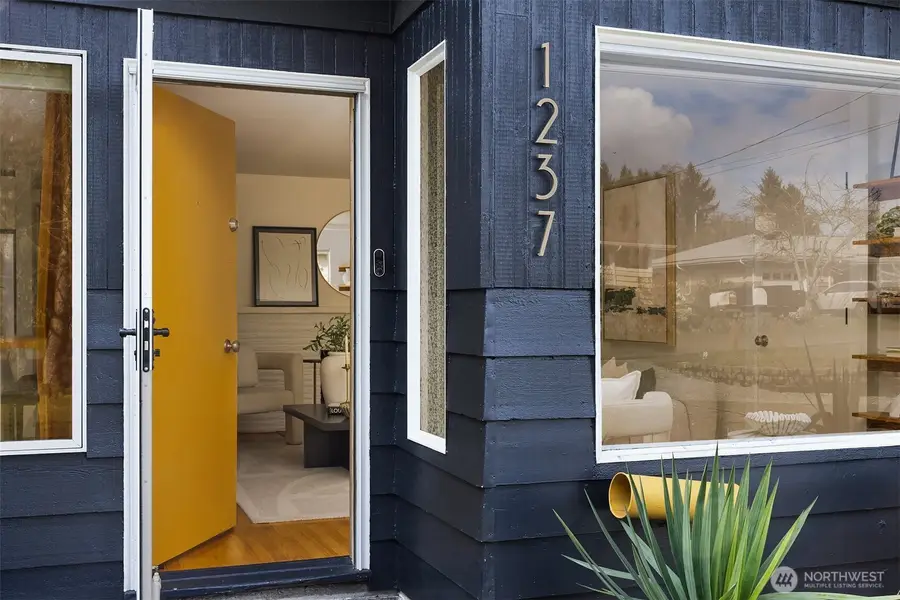 1237 SW 118th Street, Burien, WA 98146 - #2