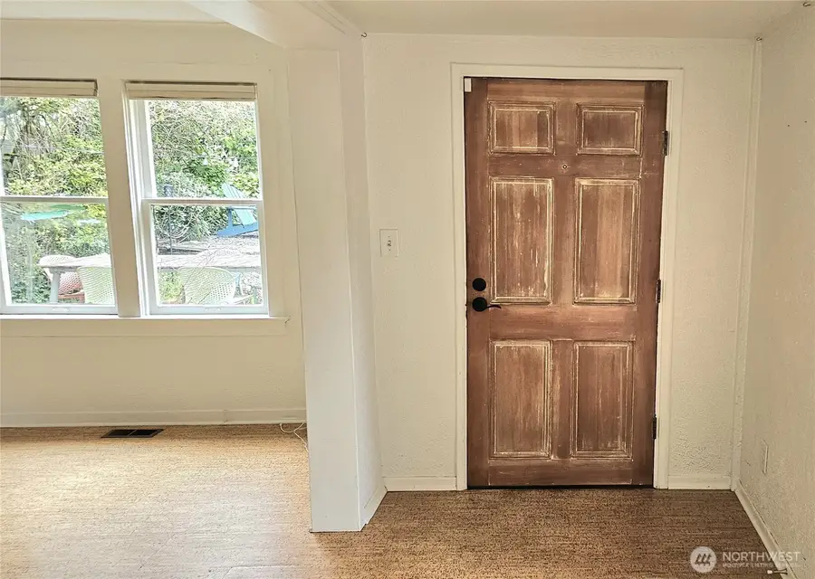 10741 Palatine Avenue N, Seattle, WA 98133 - #2