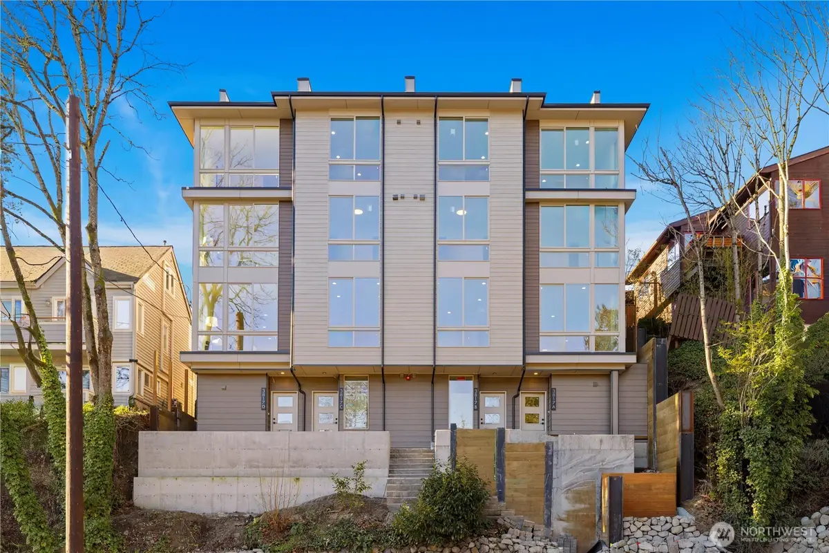 3819 Fremont Avenue N, Seattle, WA 98103 - #1