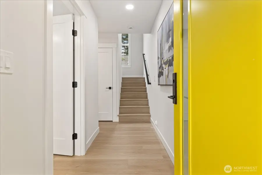 14308 Roslyn Place N #B, Seattle, WA 98133 - #3